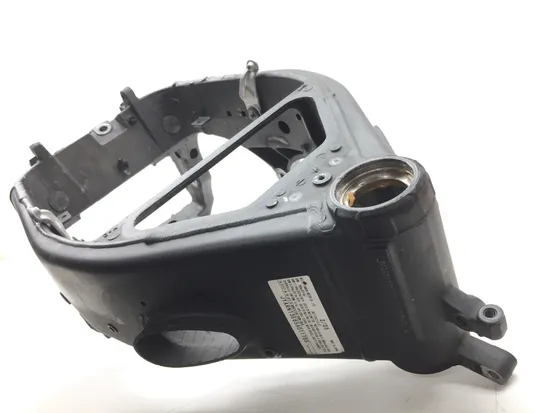 Main Frame Chassis CLN Ready To Go 2005 Yamaha YZF R1 Raven 2858A