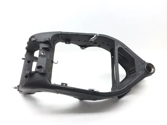 Main Frame Chassis CLN Ready To Go 2005 Yamaha YZF R1 Raven 2858A