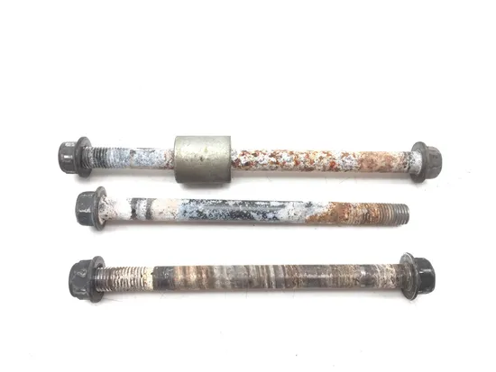 Engine Motor Mounts 2006 Suzuki Boulevard C50C 2847A x