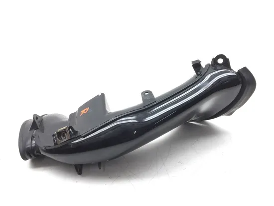 Right Ram Air Intake Duct Tube 2005 Yamaha YZF R1 Raven 2858A