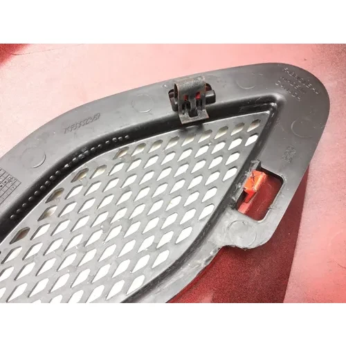 Right Side Mid Lower Fairing Cover 2016 Can-Am Spyder ST-S SE5 2757A x 16