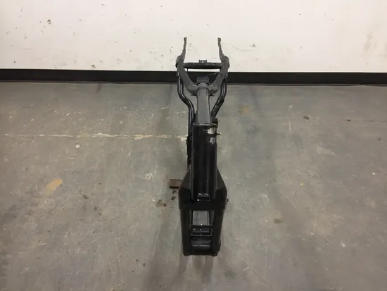 Main Frame Chassis CLN Ready To Go 2001 Harley Sportster 883 Hugger XLH883 2862A