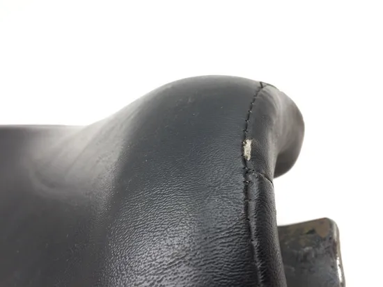 Seat 2004 Harley-Davidson Sportster 1200 Custom XL1200C 2861A x