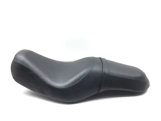 Seat 2004 Harley-Davidson Sportster 1200 Custom XL1200C 2861A x