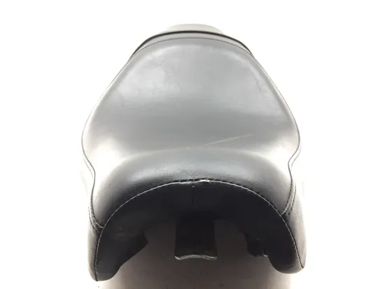 Seat 2004 Harley-Davidson Sportster 1200 Custom XL1200C 2861A x