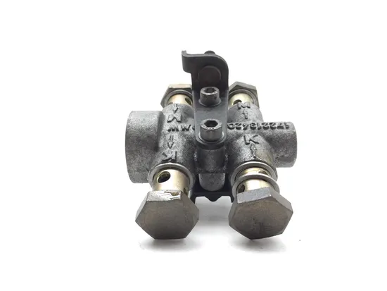 Engine Oil Lines 1996 BMW R1100RTL 2782A