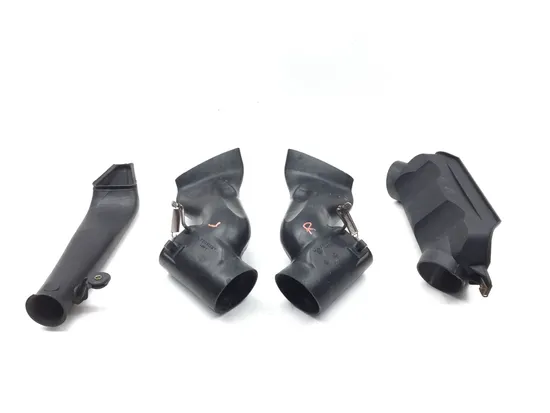 Airbox Breather Tubes 1996 BMW R1100RTL 2782A
