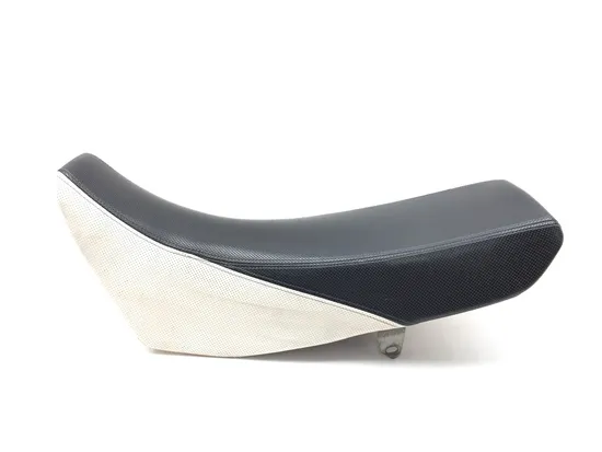 Seat 1990 Suzuki DR350 2808A x