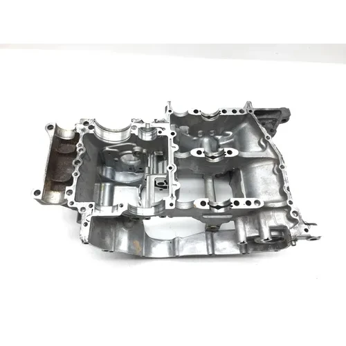 Upper Lower Center Cases Case 2001 Honda Interceptor 800 VFR800F 2873A 19