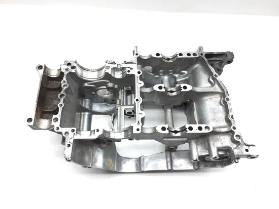 Upper Lower Center Cases Case 2001 Honda Interceptor 800 VFR800F 2873A