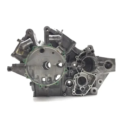 Upper Lower Center Cases Case 2001 Honda Interceptor 800 VFR800F 2873A 13