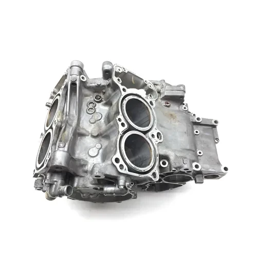 Upper Lower Center Cases Case 2001 Honda Interceptor 800 VFR800F 2873A 11