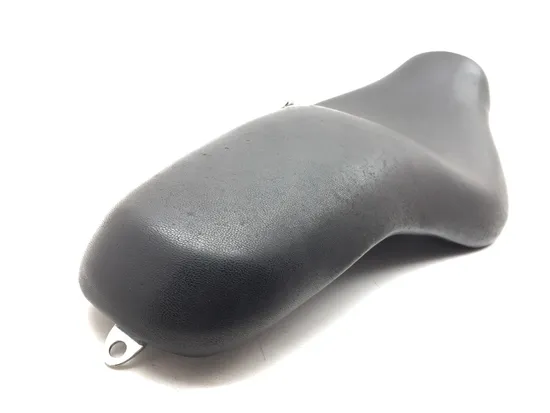 Seat 2004 Harley-Davidson Sportster 883 Custom XL883C 2883A x