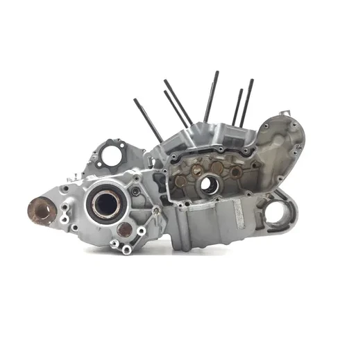 Engine Left Right Center Cases 2016 Harley Sportster 883 Super Low XL883L 2884A 5