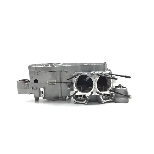 Engine Left Right Center Cases 2016 Harley Sportster 883 Super Low XL883L 2884A 19