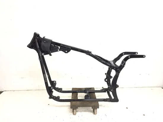 Main Frame Chassis CLN Ready To Go 2005 Harley Softail Deluxe EFI FLSTNI 2878A