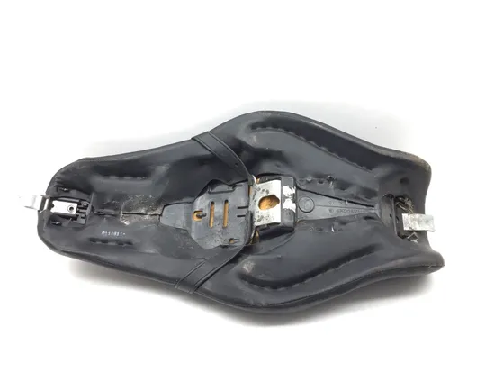 Seat 2004 Harley-Davidson Sportster 883 XL883 2887A