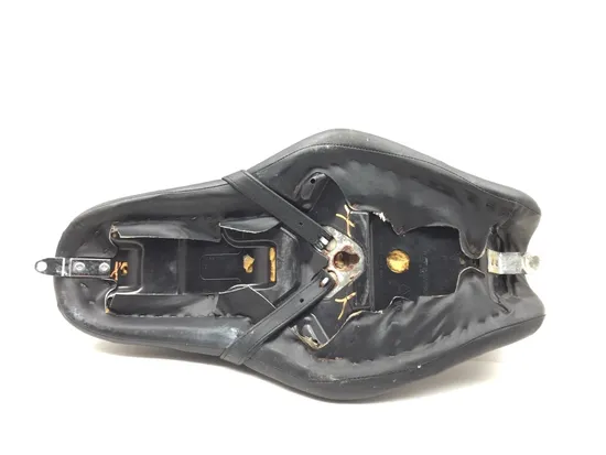 Seat 2006 Harley-Davidson Sportster 1200 Custom XL1200C 2915A x