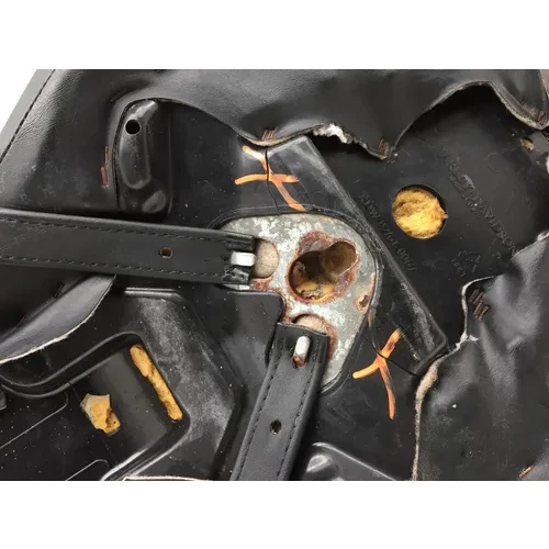 Seat 2006 Harley-Davidson Sportster 1200 Custom XL1200C 2915A x 18