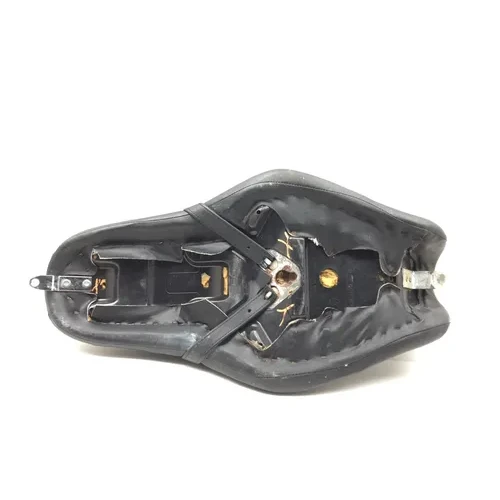 Seat 2006 Harley-Davidson Sportster 1200 Custom XL1200C 2915A x 15