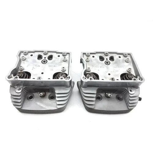 Front Rear Cylinder Head Set 2005 Harley-Davidson Electra Glide EFI FLHTI 2922A 17