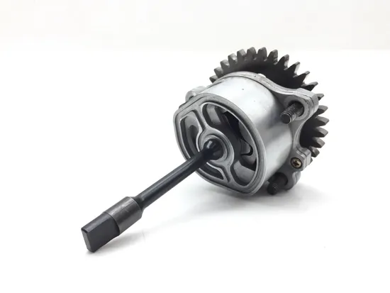 Engine Oil Pump Assembly 2004 Suzuki GSXR750 2931A 4