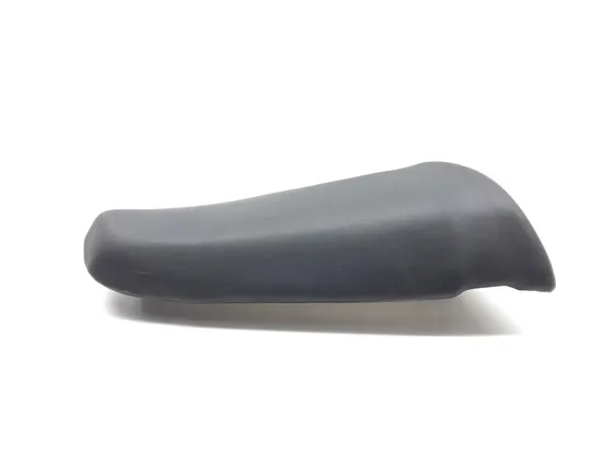 Rear Passenger Seat Back Pad Cushion 2004 Suzuki GSXR750 2931A