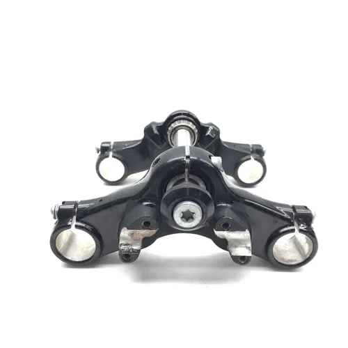 Forks Front Wheel Triple Tree Axle Assembly 15 Harley Forty Eight 48 2923Ax 17