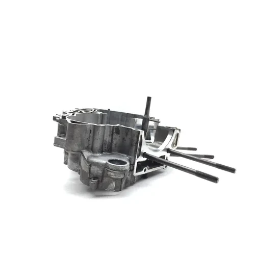 Engine Right Center Case 2009 Can-Am Spyder GS Roadster SE5 2885A 14