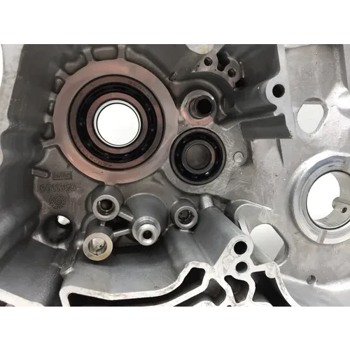 Engine Right Center Case 2009 Can-Am Spyder GS Roadster SE5 2885A 7