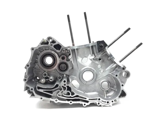 Engine Right Center Case 2009 Can-Am Spyder GS Roadster SE5 2885A