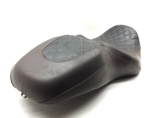 Seat W Sissy Bar 2006 Harley-Davidson Street Glide EFI FLHXI 2972A