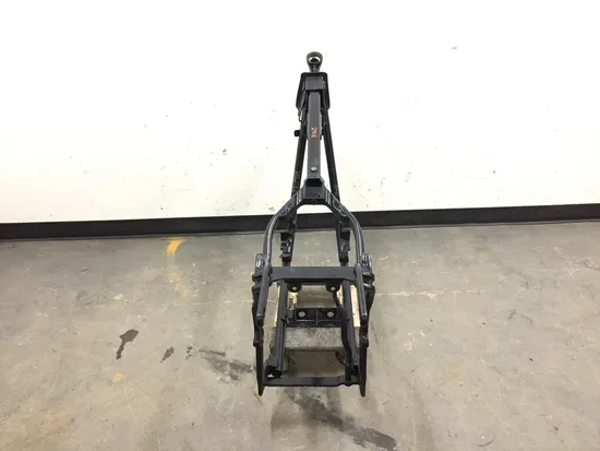 Main Frame Chassis CLN 2004 Harley-Davidson Softail Standard FXST 2916A