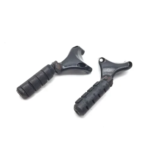 Left Right Set Passenger Peg Bracket 2013 Sportster 883 Super Low XL883L 2980A x 3
