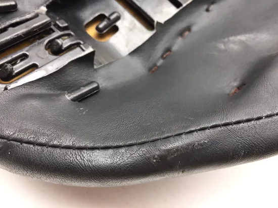 Seat 2013 Harley-Davidson Sportster 883 Super Low XL883L 2980A x