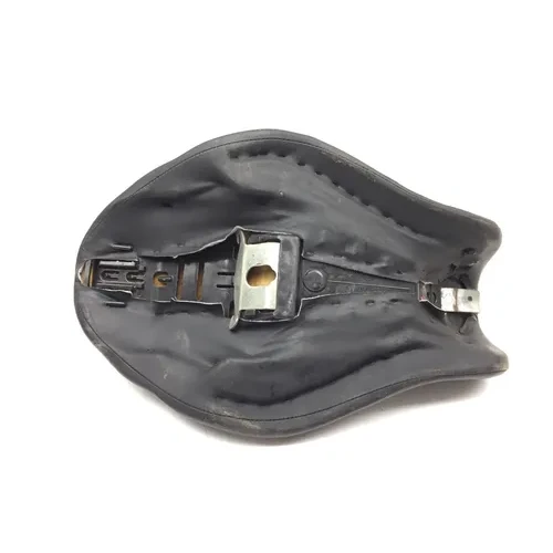 Seat 2013 Harley-Davidson Sportster 883 Super Low XL883L 2980A x 11