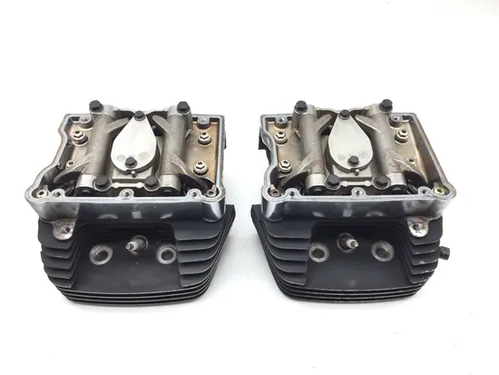 Front Rear Cylinder Head Set 2005 Harley Electra Classic EFI FLHTCI 2965A x