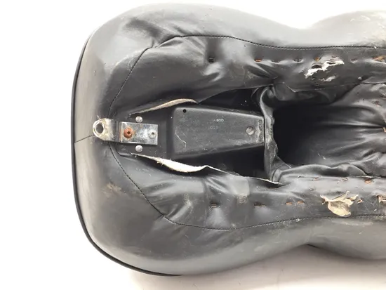 Seat 2005 Harley-Davidson Electra Glide Classic EFI FLHTCI 2965A x