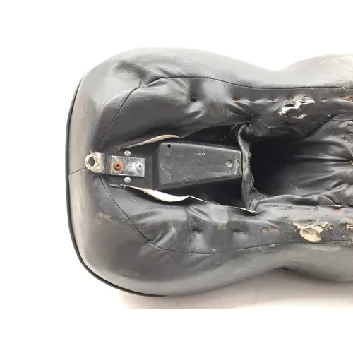 Seat 2005 Harley-Davidson Electra Glide Classic EFI FLHTCI 2965A x 22