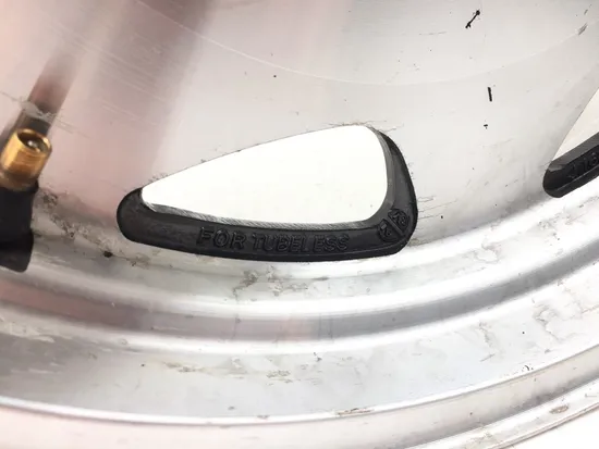 Front Wheel Rim 1998 Suzuki Intruder 1500 VL1500 2987A