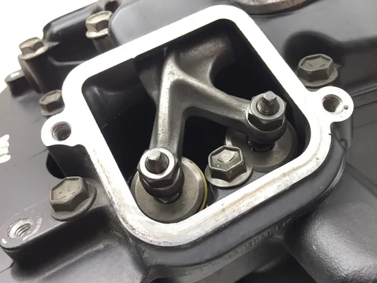 Engine Cylinder Head Complete W Cams Rear 2006 Suzuki Boulevard C50 2983A