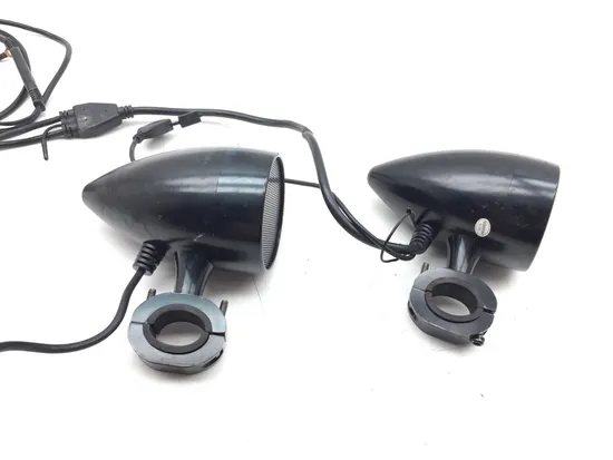 Speakers 2008 Suzuki Boulevard C50 2982A x