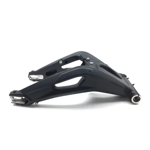 Swing Arm Swingarm 2018 Triumph Street Triple 765 R ABS 2997A 3