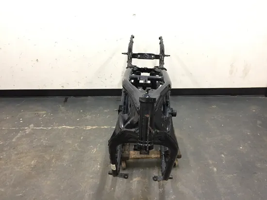 Main Frame Chassis 2002 Kawasaki Vulcan 1500 VN1500P Mean Streak 2952A x