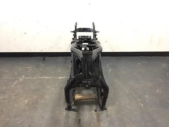 Main Frame Chassis 2005 Kawasaki Vulcan 1500 VN1500N Classic 2961A