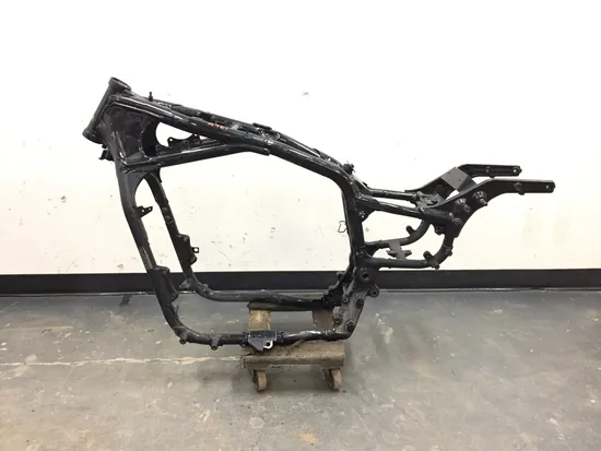 Main Frame Chassis 2005 Kawasaki Vulcan 1500 VN1500N Classic 2961A
