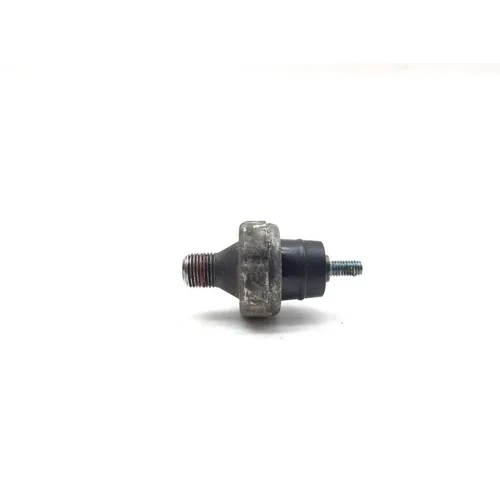 Oil Sending Unit 1999 Harley-Davidson Sportster 883 Custom XLH883C 3000A 7