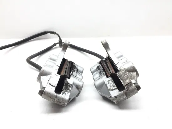 Left Right Front Brake Calipers 2002 Kawasaki Vulcan 1500 Mean Streak 2952A