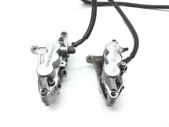 Left Right Front Brake Calipers 2002 Kawasaki Vulcan 1500 Mean Streak 2952A