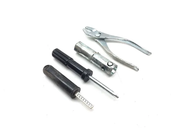 Toolkit Tool Kit 2005 Suzuki Eiger 400 LTF400F 4x4 Manual 3018A